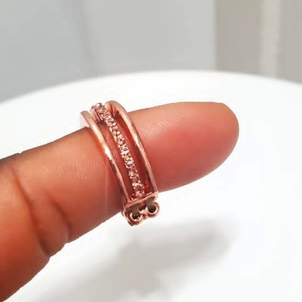 🌴 RoseGold Tone Ring 🤳 - Picture 2 of 5